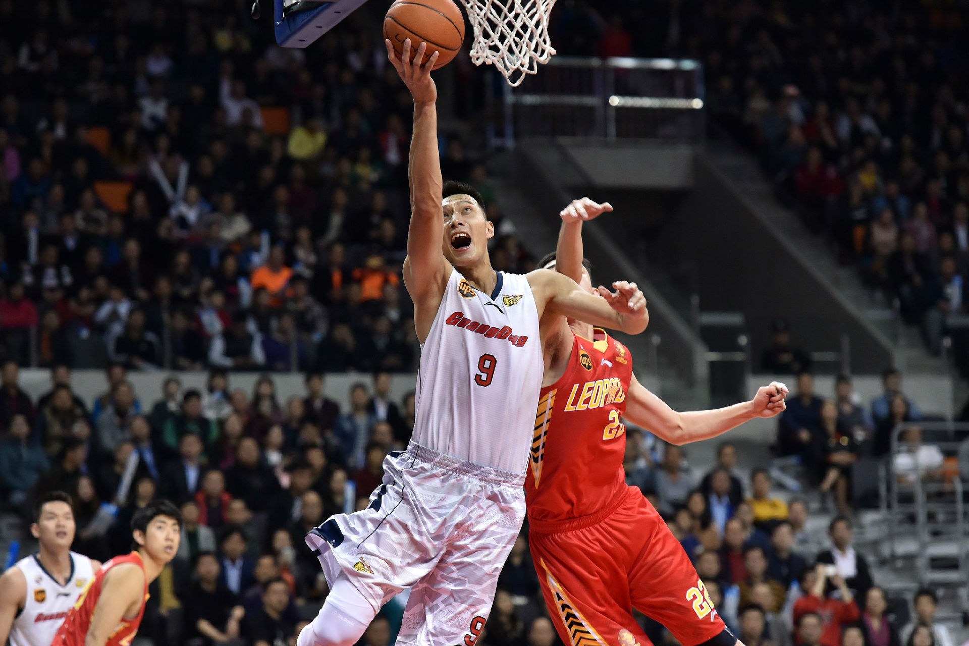 一边是IG 一边是IG